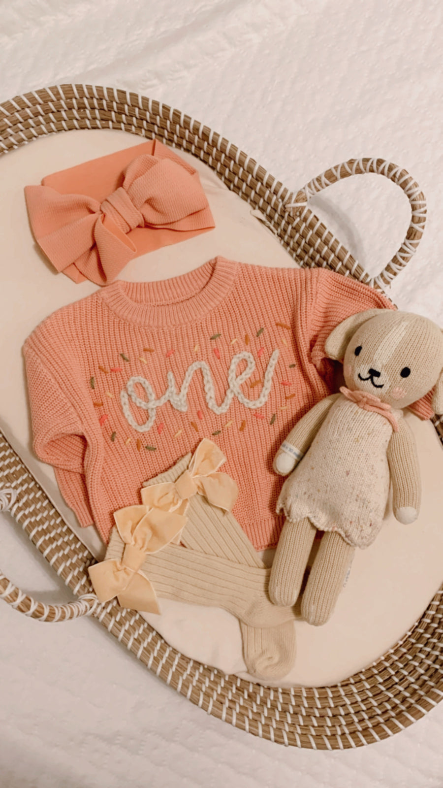 ONE Hand-embroidered Chunky Sweater - Pink